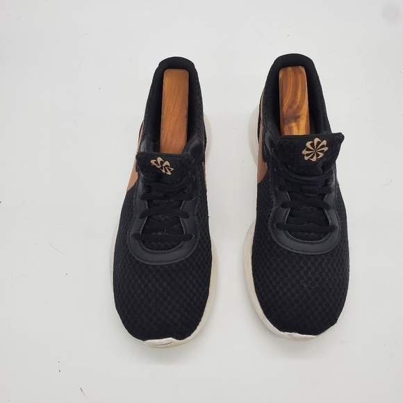 Nike Women’s Running Shoes Size 7 - Picture 6 of 13